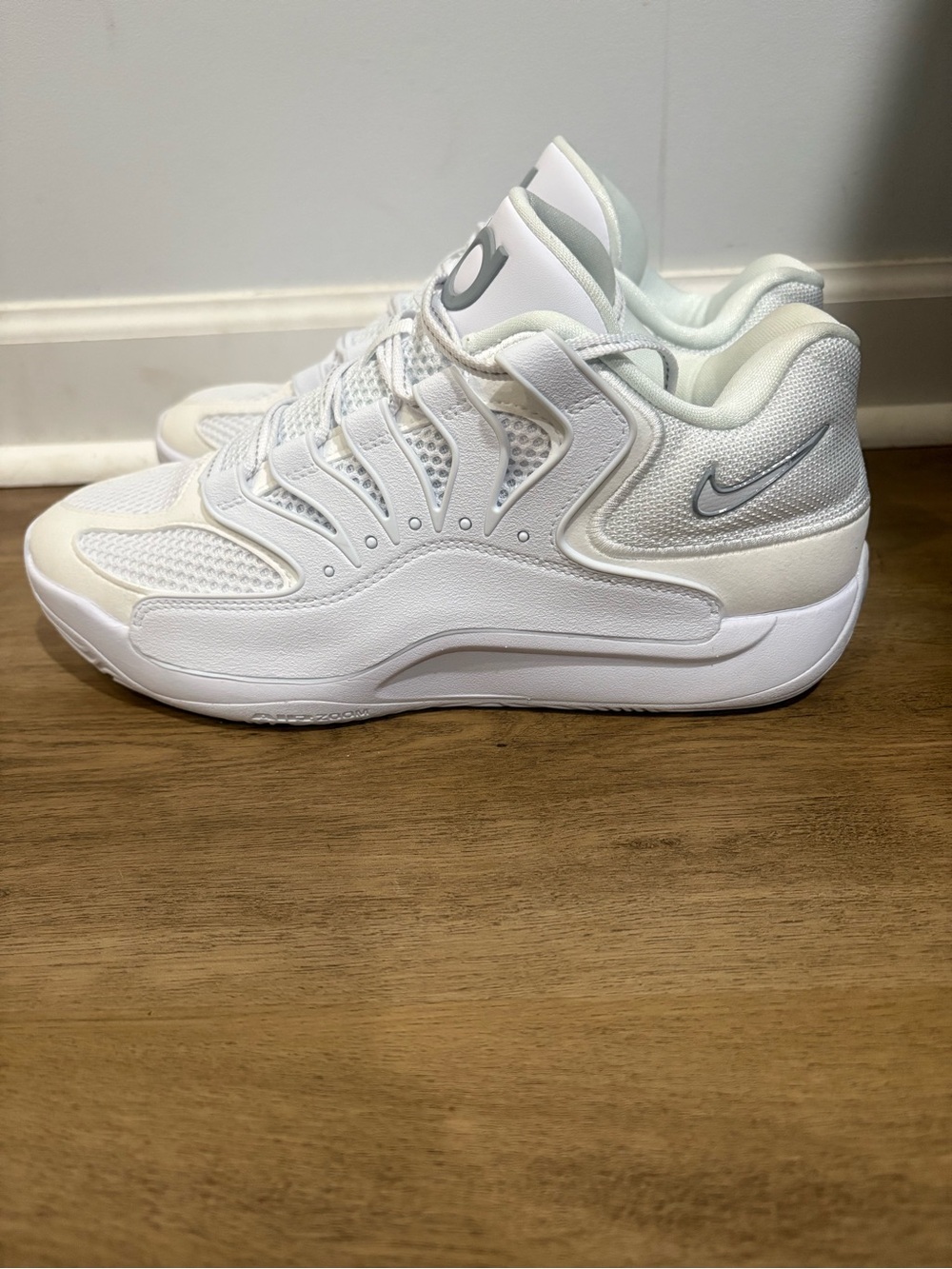 Nike White Sneakers with Light Silver Swoosh